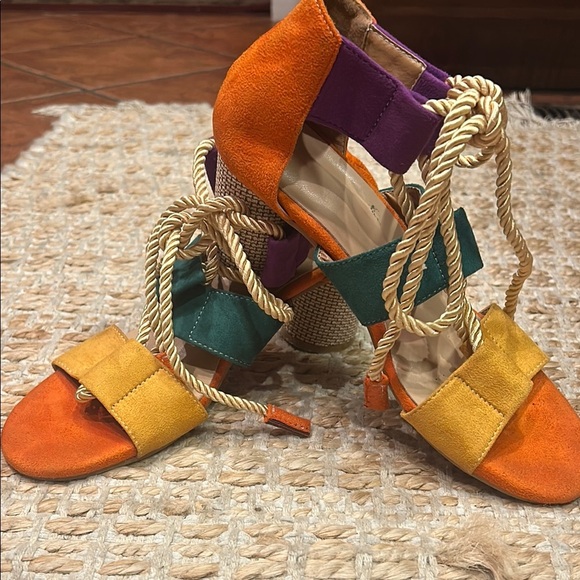 Colorful Women's Block Heel Sandals - Picture 5 of 10
